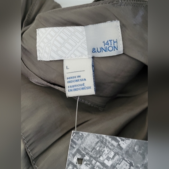 Phicia | 14th And Union | Express Ladies Lot Of 3 Sleeveless Blouse Tank & Cami - Picture 9 of 15